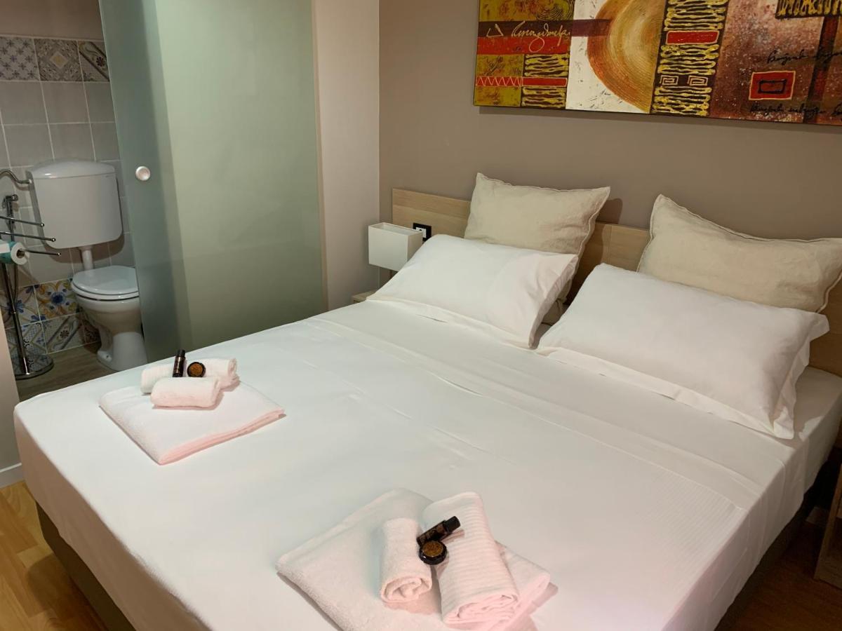 Domus Fieschi Rooms Genua Zewnętrze zdjęcie