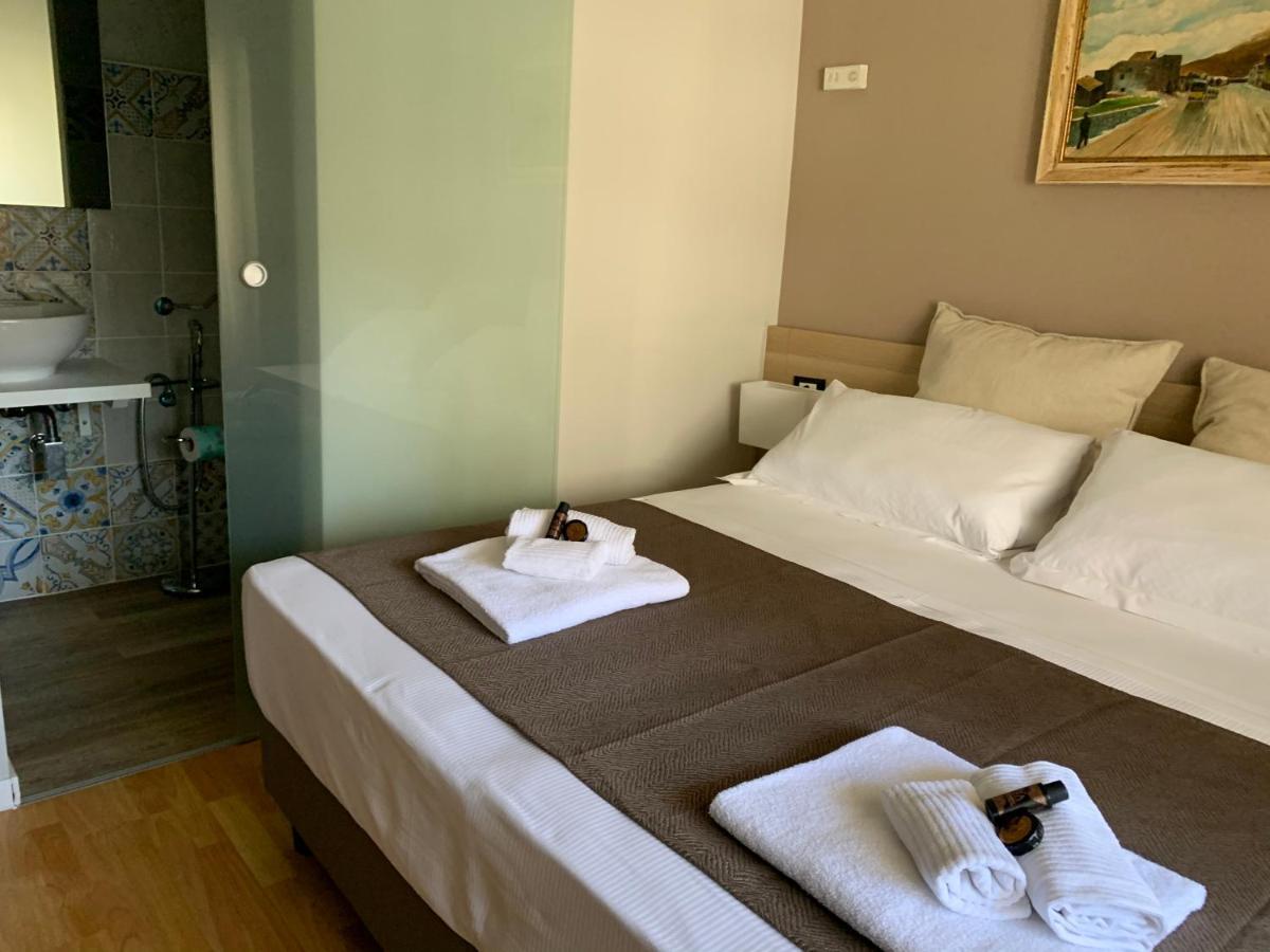 Domus Fieschi Rooms Genua Zewnętrze zdjęcie