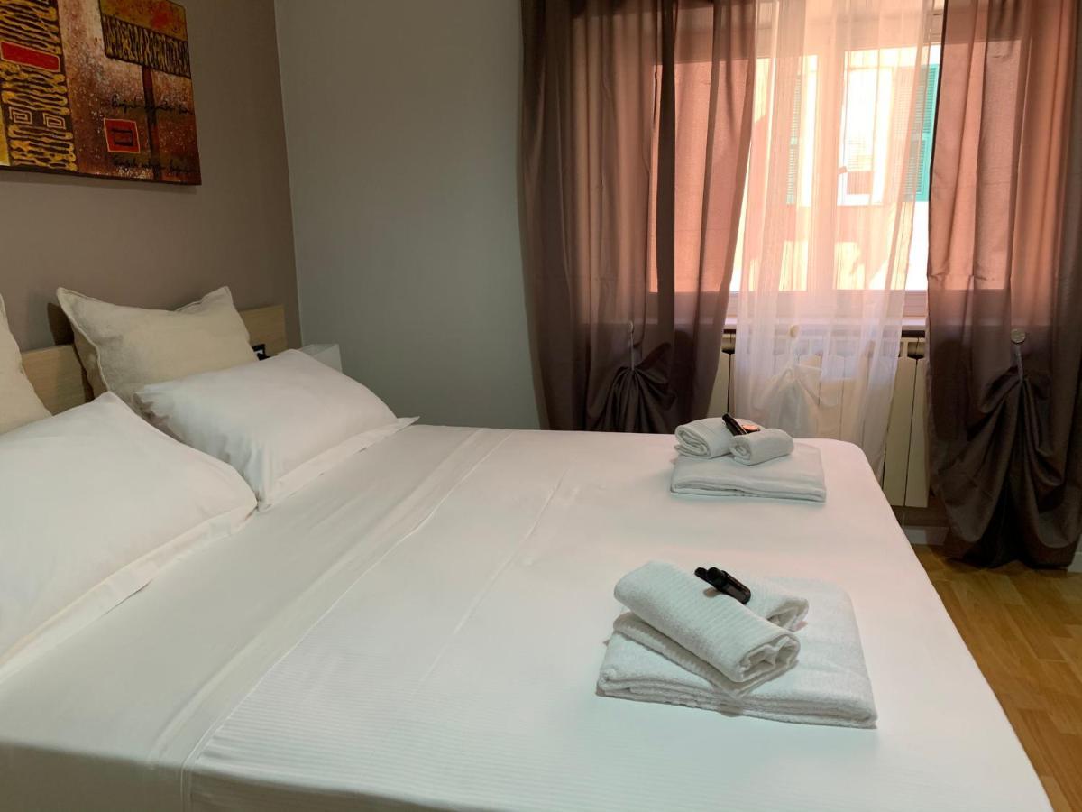 Domus Fieschi Rooms Genua Zewnętrze zdjęcie