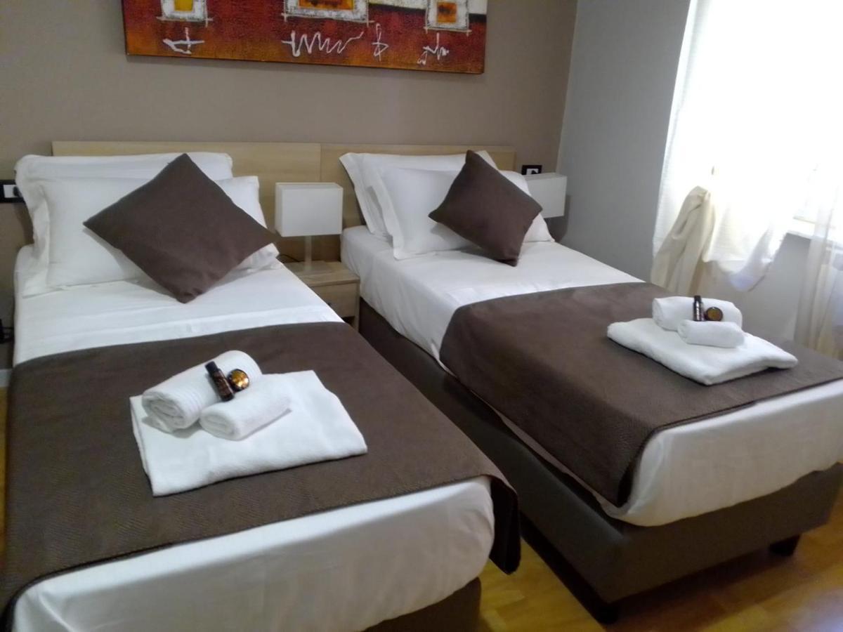 Domus Fieschi Rooms Genua Zewnętrze zdjęcie